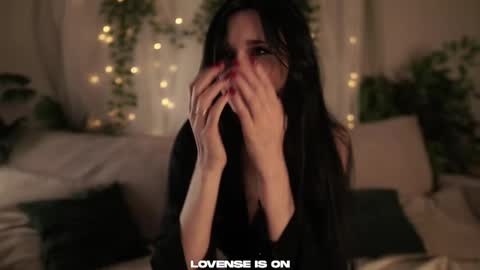 Snapshot of lost_mymind chatting on 12-05-25, 11:08 Jess online show from 12-05-25, 11:08