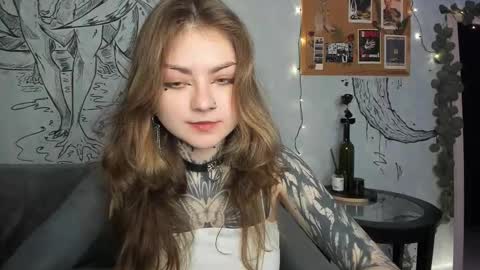 lostallice online show from 10-31-25, 04:24