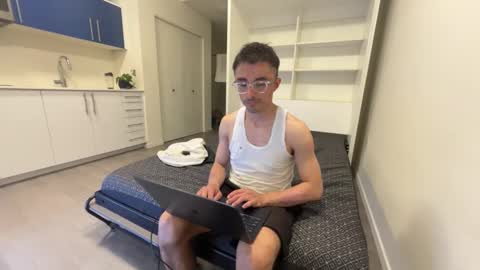 lostpuppyboy online show from 10-19-25, 09:32