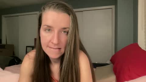 Snapshot of lothlori chatting on 02-12-26, 01:00 lothlori online show from 02-12-26, 01:00