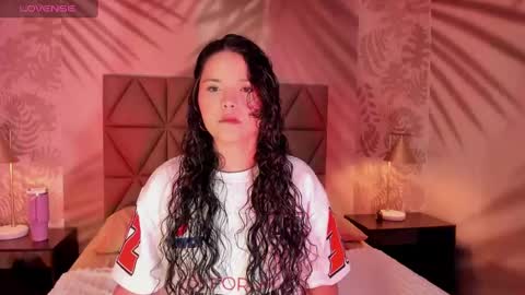 Lotti online show from 01-28-25, 03:04