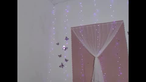 lou_anna02 online show from 03-12-26, 06:47