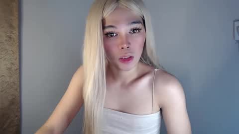 Snapshot of louilalicious chatting on 03-05-25, 06:44 louilalicious online show from 03-05-25, 06:44