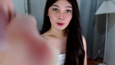 Snapshot of louilalicious chatting on 10-18-25, 11:00 louilalicious online show from 10-18-25, 11:00