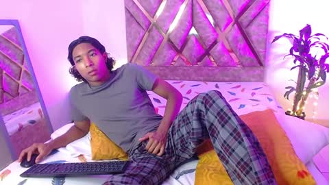 Louis Valdz online show from 01-24-25, 02:30