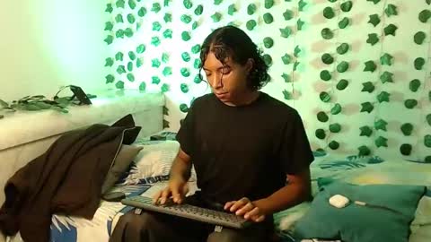 Louis Valdz online show from 02-22-25, 12:08