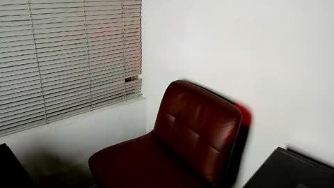 Snapshot of louis_rueda chatting on 05-27-26, 06:21 louis_rueda online show from 05-27-26, 06:21
