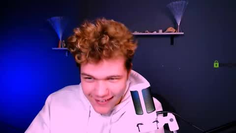 Snapshot of louis_tiger chatting on 12-14-25, 09:36 your dream online show from 12-14-25, 09:36