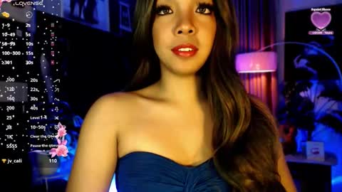 Snapshot of louisassy chatting on 10-02-25, 01:56 Louisa online show from 10-02-25, 01:56