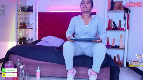  LouIse  online show from 02-04-26, 01:39