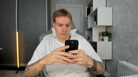 Louis  online show from 01-07-25, 09:29