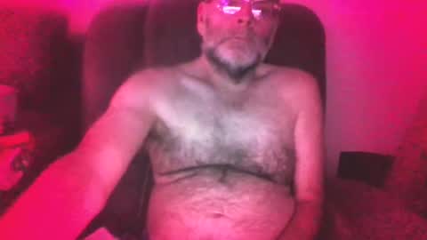 Snapshot of louism13 chatting on 11-09-25, 01:31 louism13 online show from 11-09-25, 01:31