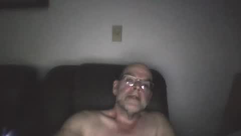Snapshot of louism13 chatting on 05-03-26, 04:29 louism13 online show from 05-03-26, 04:29