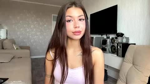 Flora online show from 03-26-26, 07:25