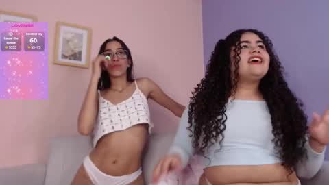 Snapshot of lourdes_moon22 chatting on 09-30-25, 02:22 lourdes_moon22 online show from 09-30-25, 02:22