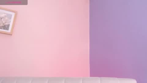 Snapshot of lourdes_moon22 chatting on 10-19-25, 03:23 lourdes_moon22 online show from 10-19-25, 03:23