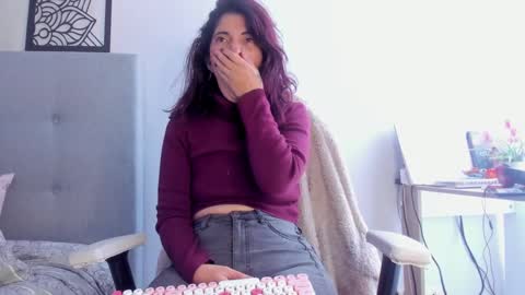 Snapshot of lourreinstounn chatting on 02-14-25, 08:05 Lourrein Stoun Independiente online show from 02-14-25, 08:05