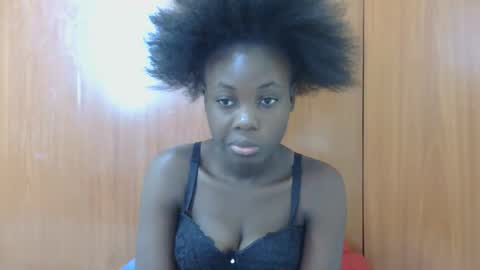 Snapshot of love_doe1 chatting on 12-05-25, 09:29 doe online show from 12-05-25, 09:29