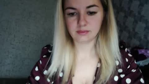 Snapshot of love_dom_meg chatting on 05-21-26, 07:15 Megane online show from 05-21-26, 07:15