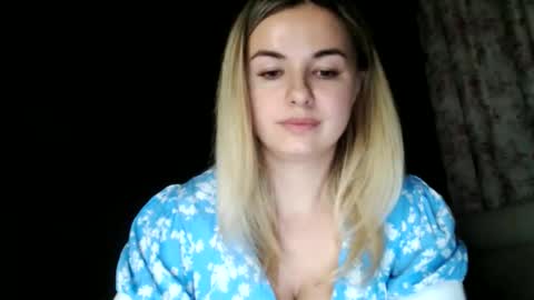 Snapshot of love_dom_meg chatting on 06-10-26, 09:03 Megane online show from 06-10-26, 09:03