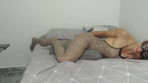 Snapshot of love_gatubela chatting on 12-30-24, 01:58 Nina online show from 12-30-24, 01:58