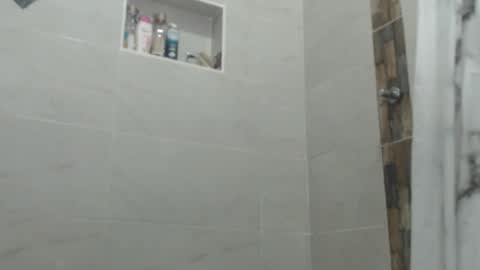 Snapshot of love_gatubela chatting on 10-25-25, 04:57 Nina online show from 10-25-25, 04:57