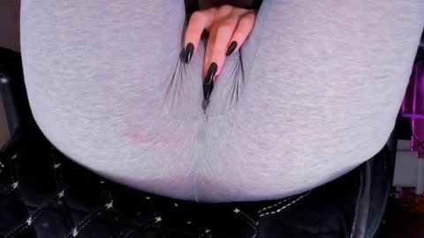 Kira online show from 10-16-25, 03:24