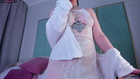 Lola online show from 01-10-25, 07:25