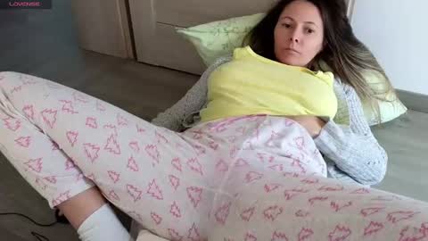 jessmy pleasure is in your hands s online show from 12-16-24, 12:16