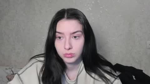 LINA online show from 04-25-26, 07:11