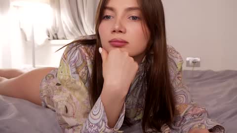 Sofi   online show from 12-27-24, 03:15