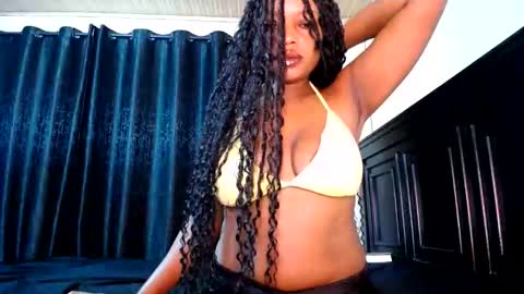 Snapshot of love_niahh chatting on 06-03-26, 12:46 niahh online show from 06-03-26, 12:46