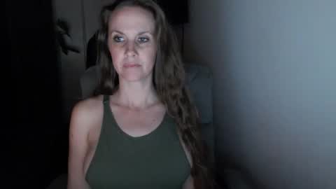 LoVe On  online show from 11-11-25, 01:49