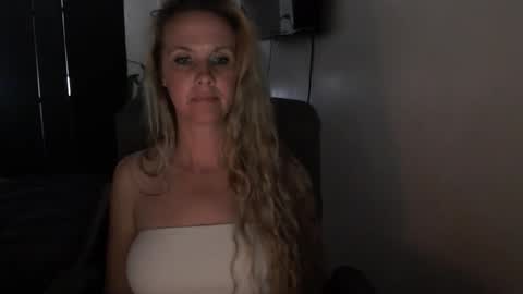 LoVe On  online show from 04-10-26, 12:49