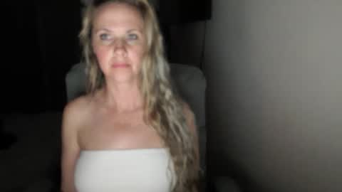 LoVe On  online show from 04-22-26, 10:06