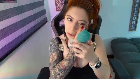 Snapshot of love_sharol chatting on 12-10-24, 11:30 Sharol Leon online show from 12-10-24, 11:30