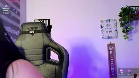 Snapshot of love_sharol chatting on 02-24-25, 01:02 Sharol Leon online show from 02-24-25, 01:02