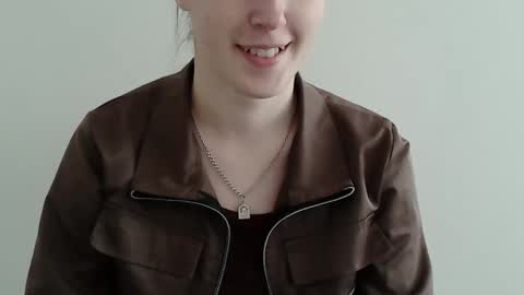 Vivian online show from 11-06-25, 12:17