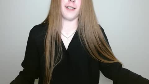 Vivian online show from 04-25-26, 12:08