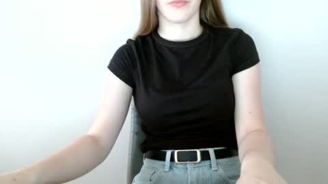 Snapshot of love_vivian chatting on 06-29-26, 11:10 Vivian online show from 06-29-26, 11:10