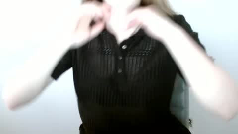 Snapshot of love_vivian chatting on 07-01-26, 11:12 Vivian online show from 07-01-26, 11:12