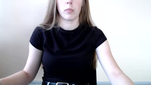 Snapshot of love_vivian chatting on 07-28-26, 11:17 Vivian online show from 07-28-26, 11:17