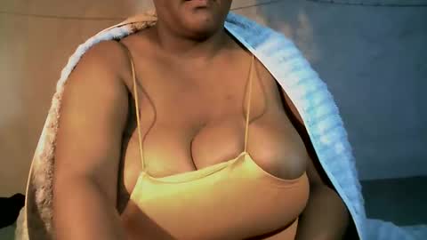 Snapshot of lovebesty chatting on 06-09-26, 04:57 lovebesty online show from 06-09-26, 04:57