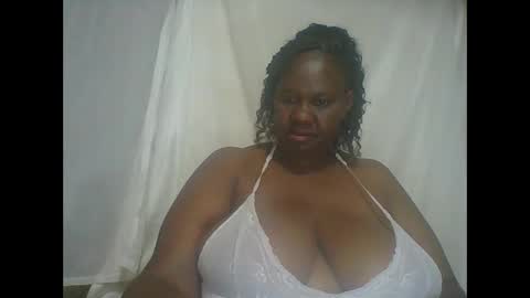 Snapshot of lovebigmelon chatting on 11-29-25, 10:46 Lynn online show from 11-29-25, 10:46