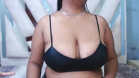 Snapshot of lovecandysweetcf chatting on 11-25-25, 12:32 lovecandysweetcf online show from 11-25-25, 12:32