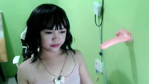 Snapshot of lovee_gelly chatting on 10-17-25, 10:07 Gelly online show from 10-17-25, 10:07