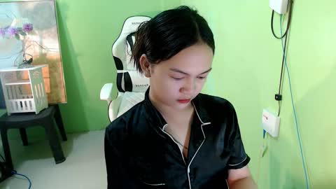Snapshot of lovee_gelly chatting on 11-07-25, 10:26 Gelly online show from 11-07-25, 10:26