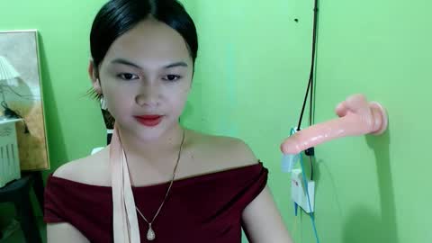 Snapshot of lovee_gelly chatting on 11-19-25, 09:42 Gelly online show from 11-19-25, 09:42