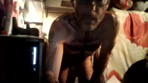 Snapshot of lovefeetcams27 chatting on 12-29-24, 04:05 lovefeetcams27 online show from 12-29-24, 04:05