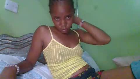 lovegal335 online show from 12-18-25, 09:32